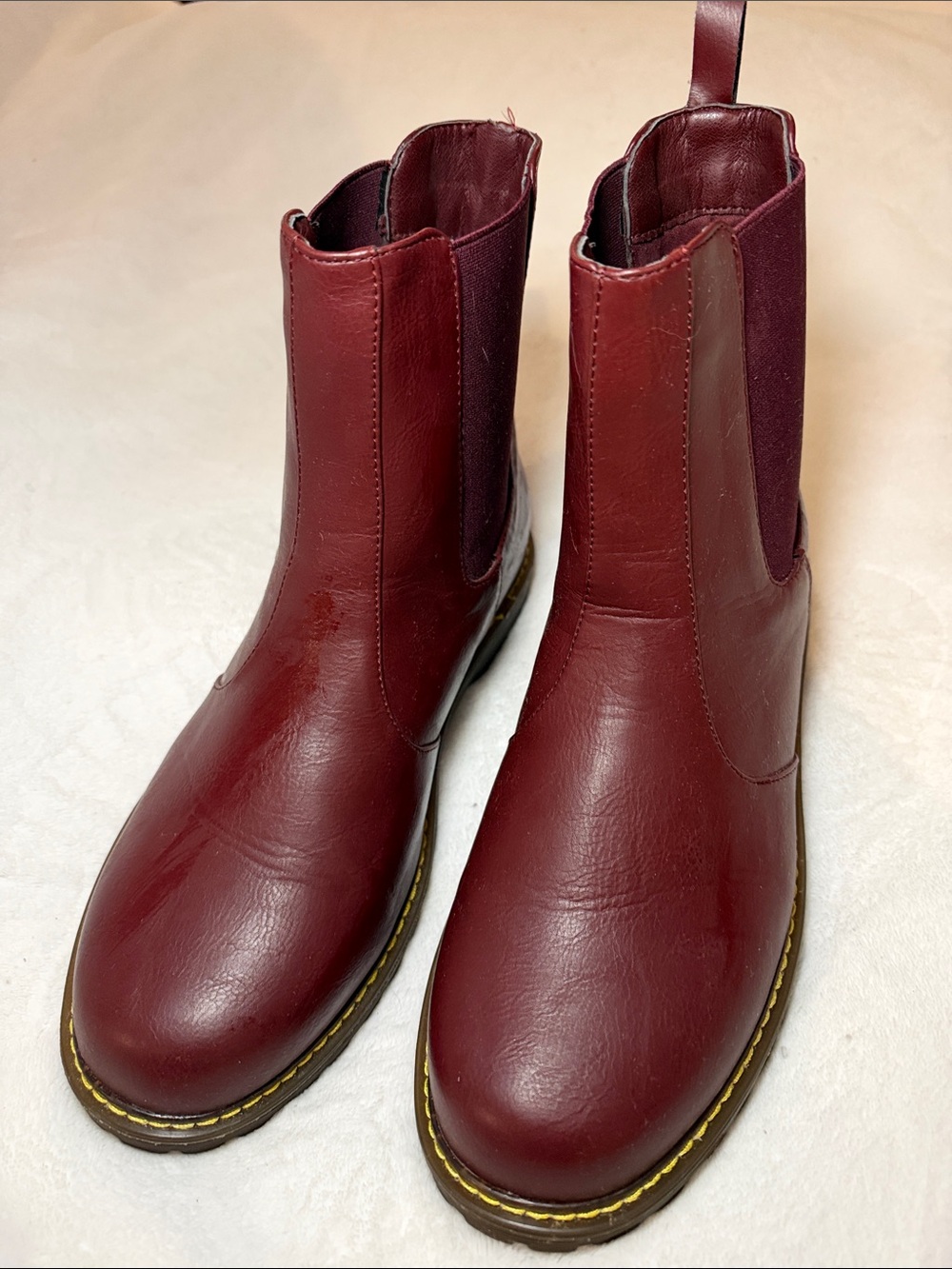 Women's Chelsea Ankle Boots in Burgundy Leather
